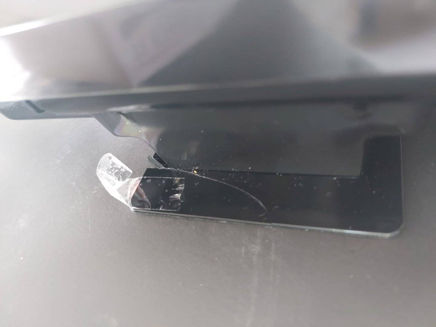 Bestron ASM90XLSAT – Sandwich Maker XL - PRODUS RESIGILAT, FARA URME DE UTILIZARE, DAR CU UN DEFECT VIZIBIL (VEZI FOTO)