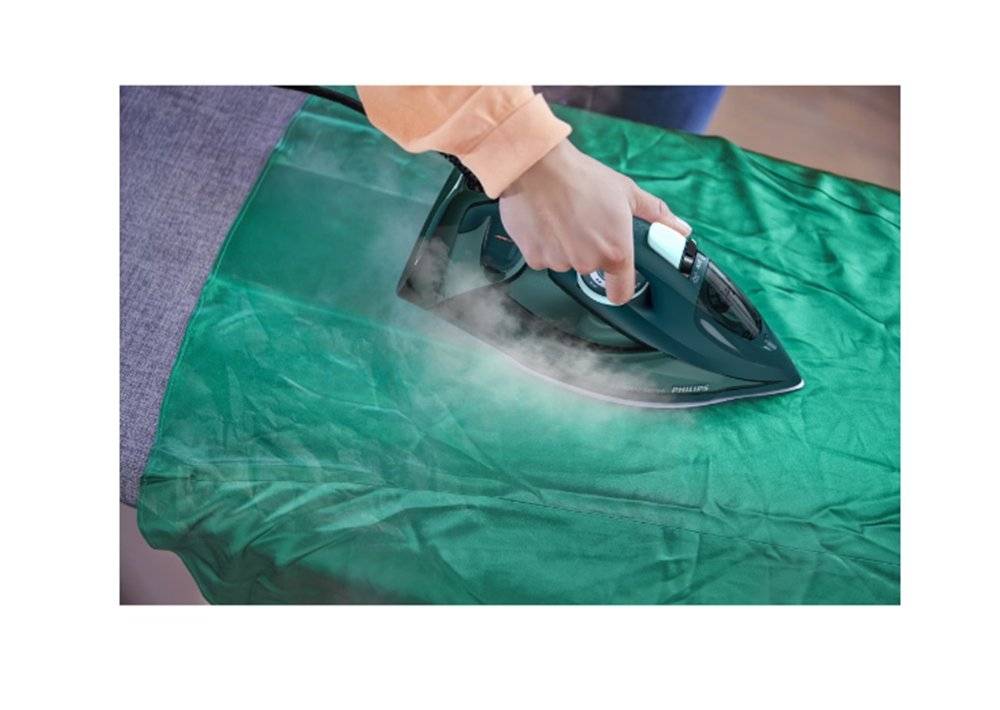 Fier de calcat Philips Azur DST7050/70, verde (Produs fara urme de utilizare, ambalaj in stare buna)