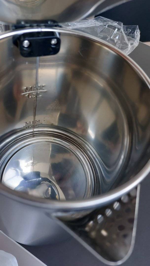 Fierbator apa ProfiCook PC WK 1290, 1.5L, 2200W, inox mat (Produs cu urme de utilizare, putin deteriorat si fara ambalaj)- poze atasate