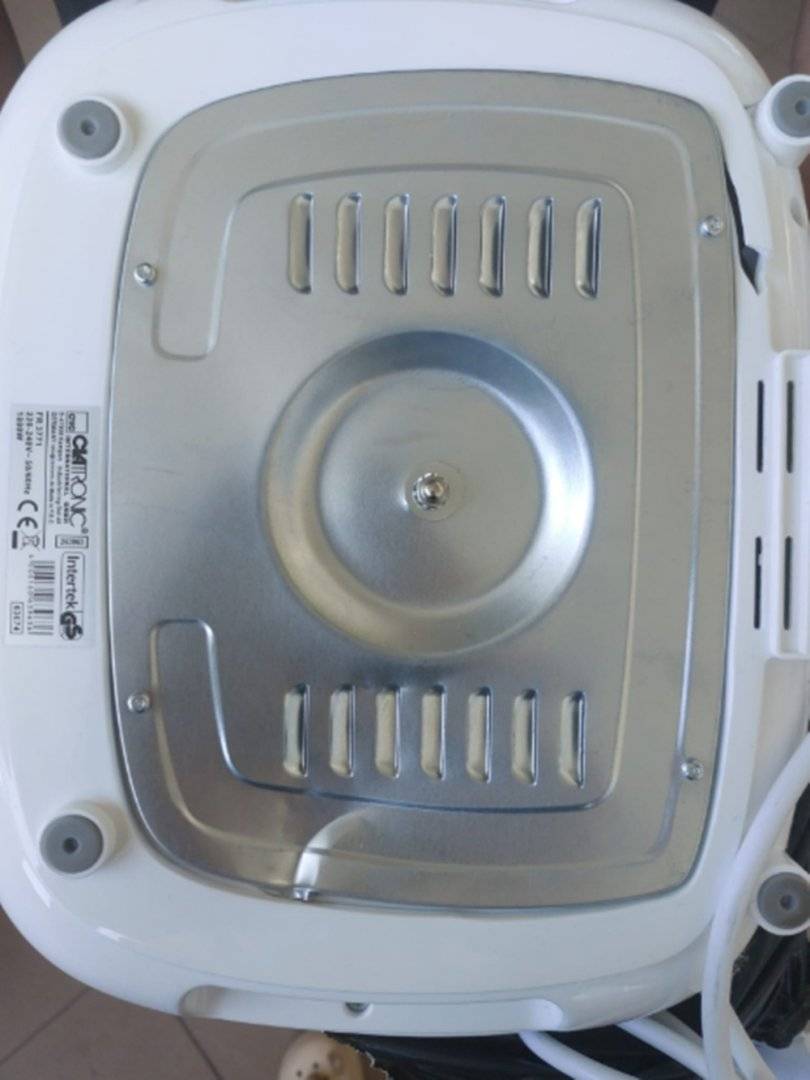 Friteuză Clatronic FR 3771, 1800 W, 2.5 L, Termostat Reglabil, Capac cu Fereastră, Alb (Produs resigilat, fără urme de utilizare, fara ambalaj original si putin sparta-vezi poza)
