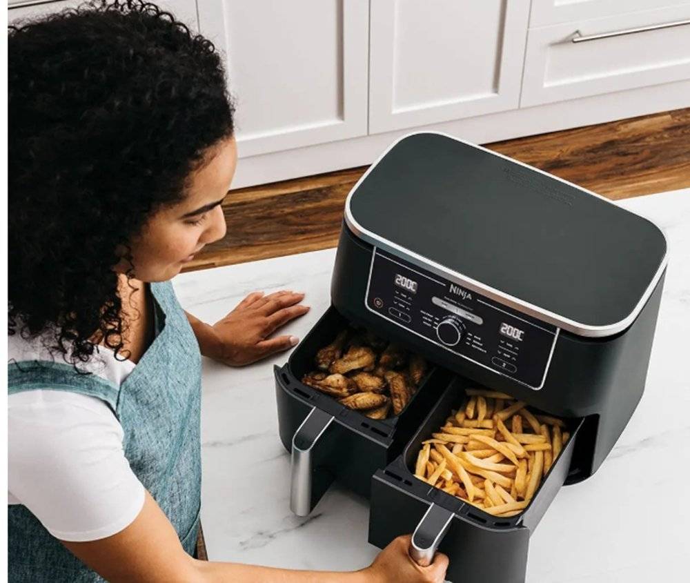 Friteuza cu aer cald Ninja AF400EU, 2470W, 9.5l, 6 programe-Negru (Produs RESIGILAT in stare buna fara urme de utilizare, ambalaj in stare buna)