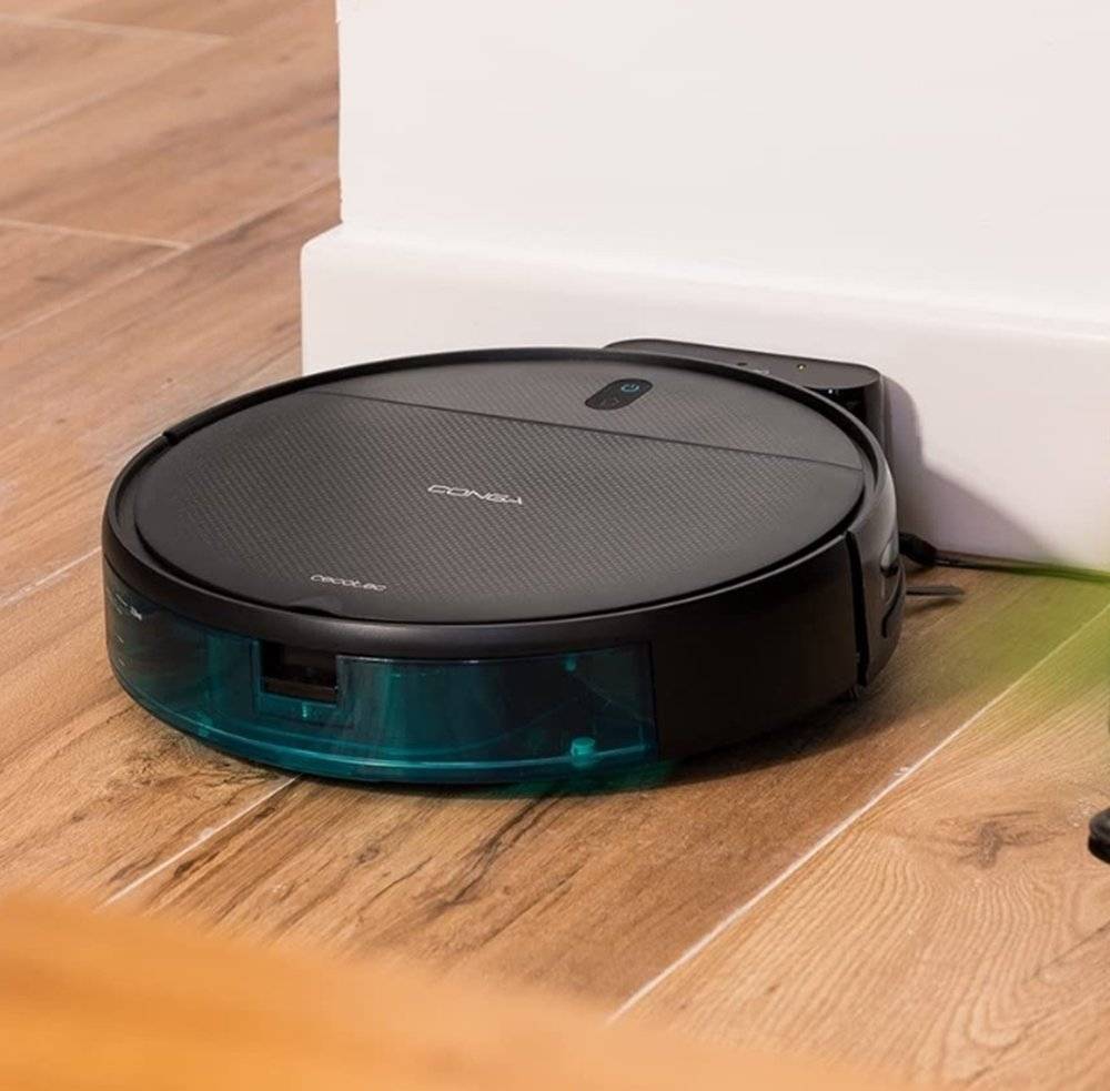 Robot de aspirare Cecotec Conga M10 X-Treme 2000Pa Navigatie giroscopica Autonomie 120 min (Produs resigilat cu usoare urme de utilizare, in stare foarte buna)