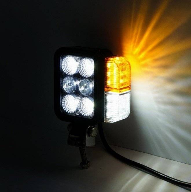 Set faruri universale tractor si utilaje , stanga si dreapta cu LED 10-80V, temperatura culoare 6000K, pozitii 3W LED si semnalizare 3W LED BMG