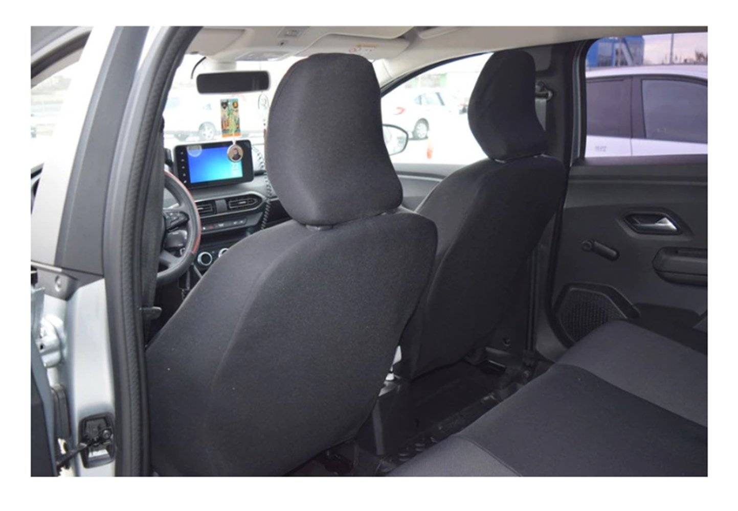 Set huse scaun 12 piese Dacia Logan III Berlina si Sandero III 2021 fara cotiera cu decupaj airbag OMC